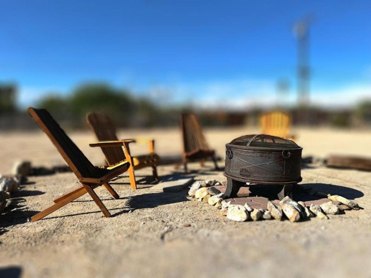 Cozy Fresh Desert Hideaway, 5 Mins To Joshua Tree トウェンティナイン・パームズ エクステリア 写真