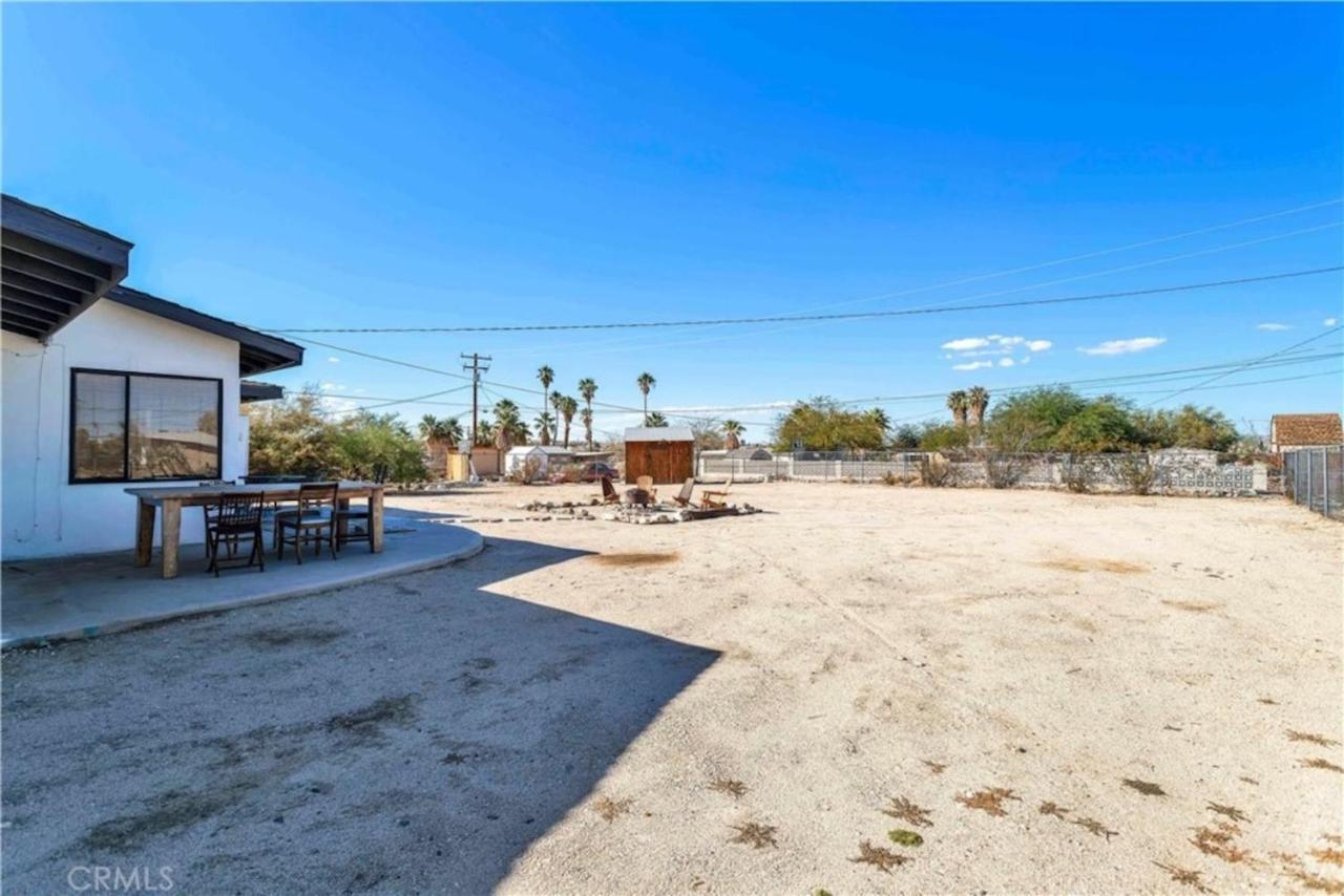 Cozy Fresh Desert Hideaway, 5 Mins To Joshua Tree トウェンティナイン・パームズ エクステリア 写真